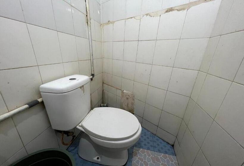 בית מלון כפרי Oyo 94168 Pondok Akhmal 2