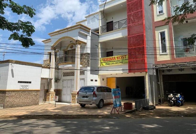 בית מלון כפרי Oyo 94168 Pondok Akhmal 2