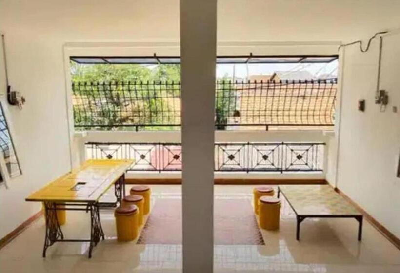 Hotel Oyo 94169 Flamboyan Harapan Indah