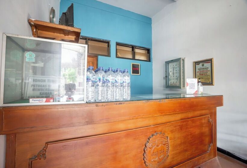 בית מלון כפרי Oyo 94172 Mata Air Guest House Madiun