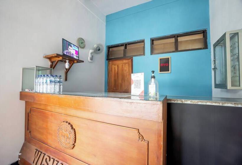 فندق Oyo 94172 Mata Air Guest House Madiun