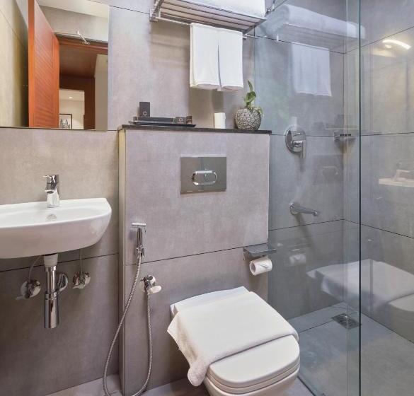 فندق Q White Crescent