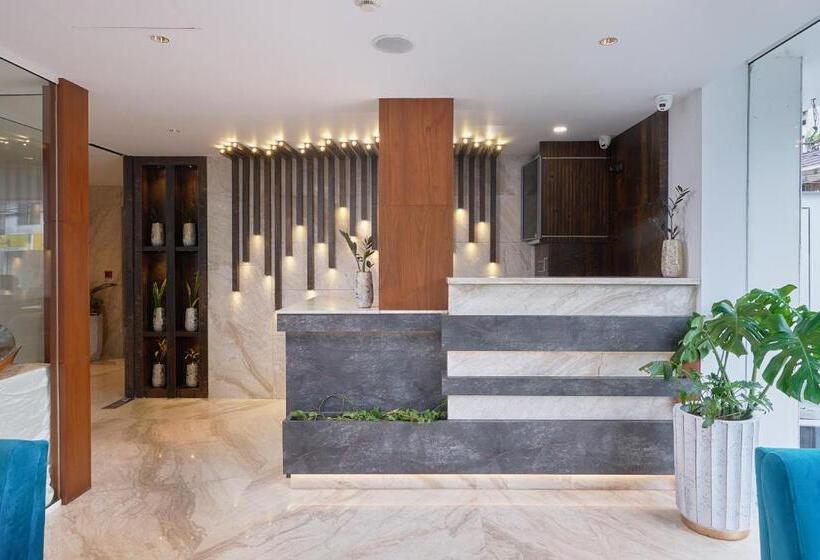 فندق Q White Crescent