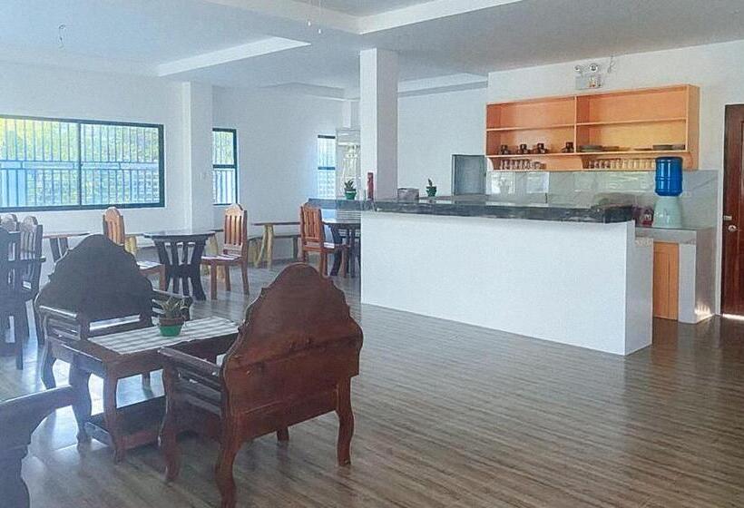 هتل Reddoorz At Guanzons Homestay