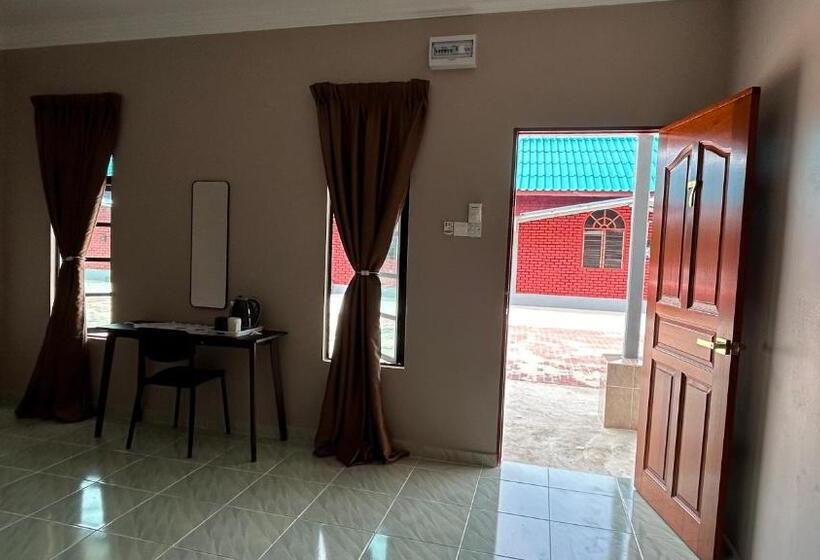 בית מלון כפרי Sasuka Chalet Pantai Pandak