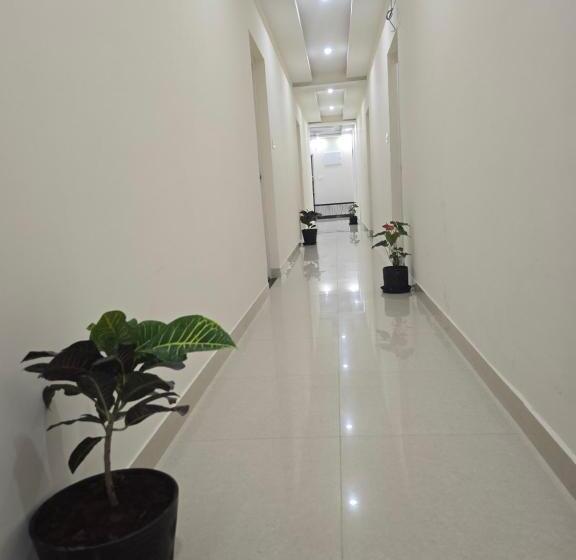 בית מלון כפרי Super Collection O Niladri Road Formerly Sniv Inn