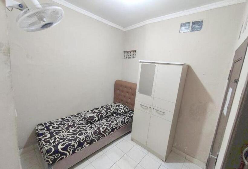 هتل Spot On 94146 Rama Residence Syariah