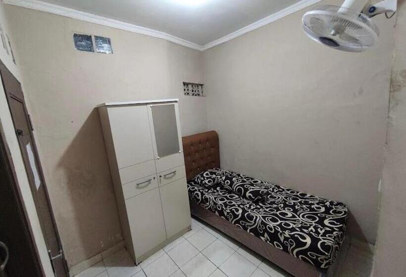 ホテル Spot On 94146 Rama Residence Syariah