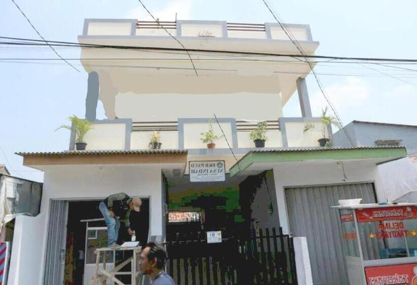 ホテル Spot On 94146 Rama Residence Syariah