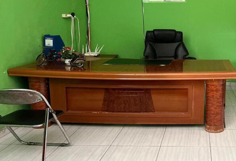 هتل Spot On 94146 Rama Residence Syariah