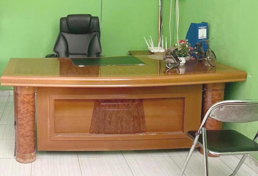 ホテル Spot On 94146 Rama Residence Syariah