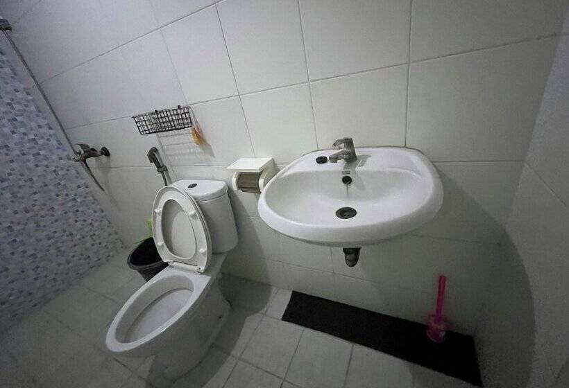 هتل Spot On 94146 Rama Residence Syariah