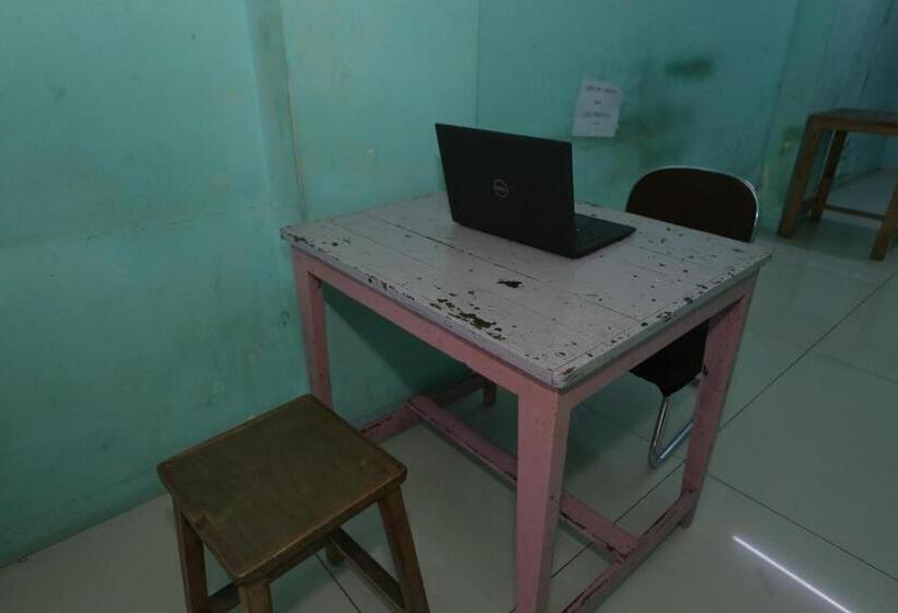 호텔 Spot On 94166 Kost Bunda Syariah