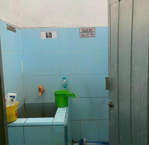 호텔 Spot On 94166 Kost Bunda Syariah