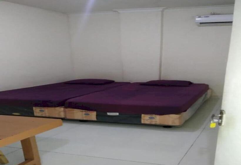 호텔 Spot On 94166 Kost Bunda Syariah