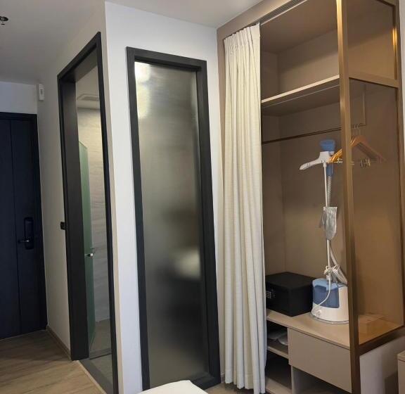 هتل The Edge Central Pattaya เอดจ์ เซ็นทรัล พัทยากลาง