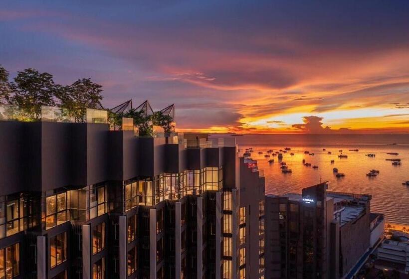 هتل The Edge Central Pattaya เอดจ์ เซ็นทรัล พัทยากลาง