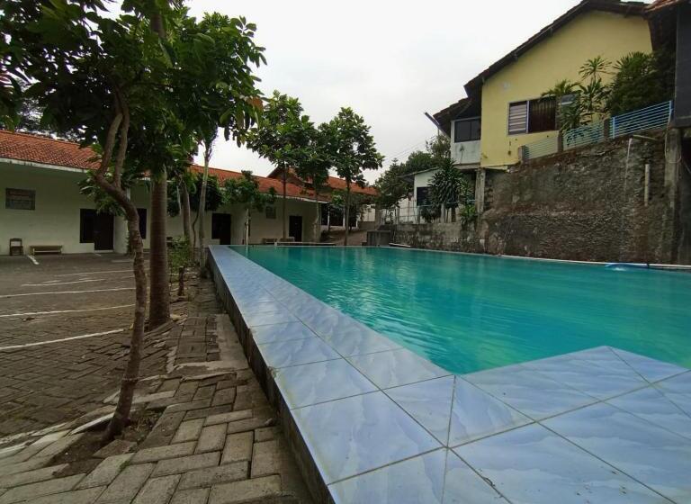 酒店 Villa Asia Jaya Redpartner