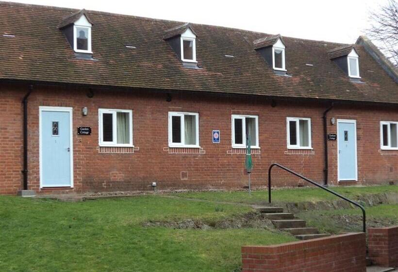 בית מלון כפרי Westminster College Cottages, Cambridge