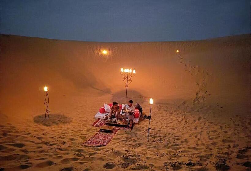 בית מלון כפרי Yatra Desert Camp