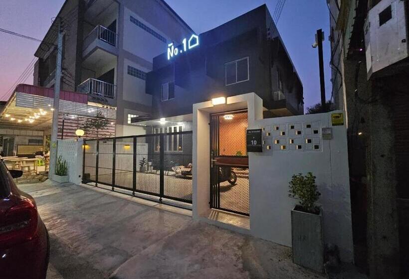 No.10 Hostel Prachuap Khiri Khan