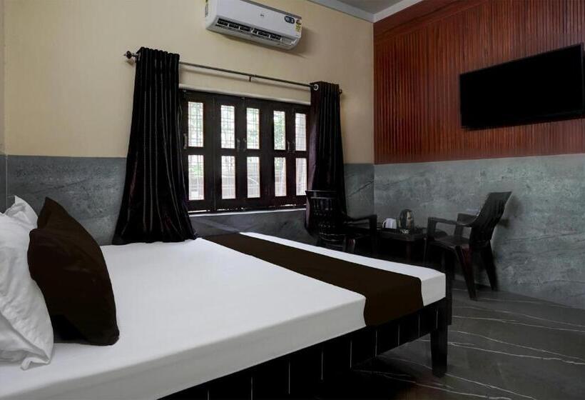 호텔 Super Collection O Lake Palace Road Formerly Green View