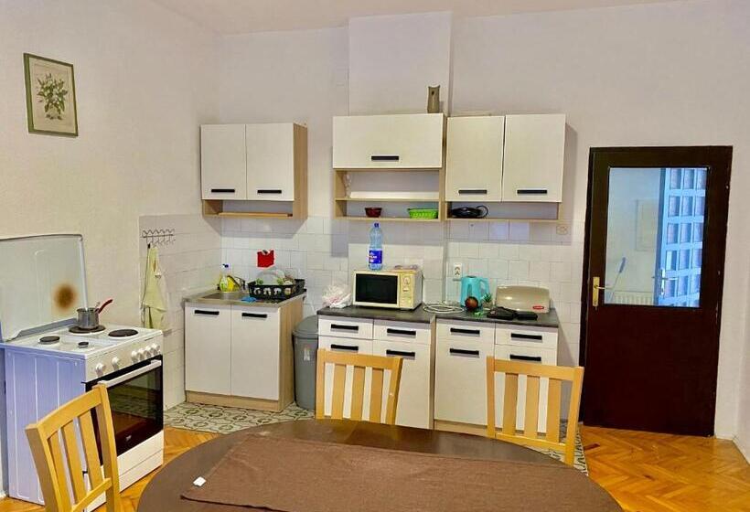 پانسیون Aprtman Bighome Travnik