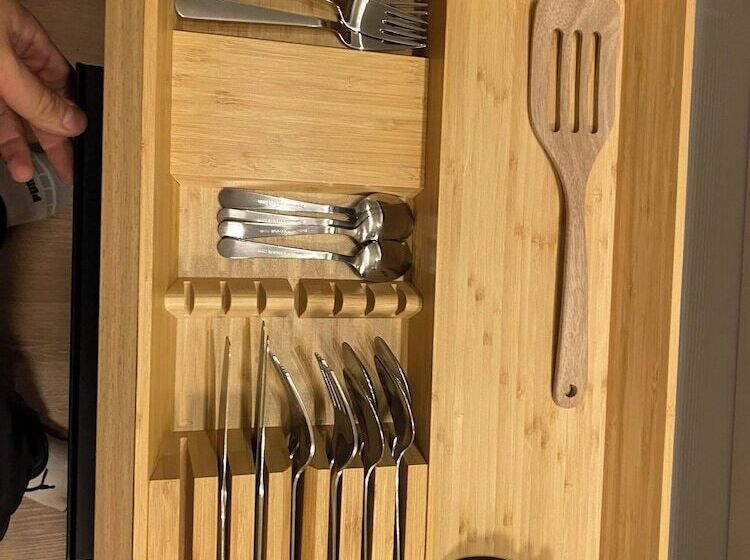 پانسیون Brand New Modern Flat 2br1ba Whyte And University