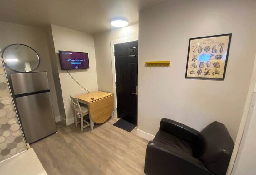 پانسیون Brand New Modern Flat 2br1ba Whyte And University