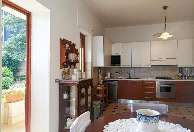 بنسيون Casa Di Tota   Affittacamere