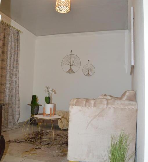 פנסיון Cozy Inn