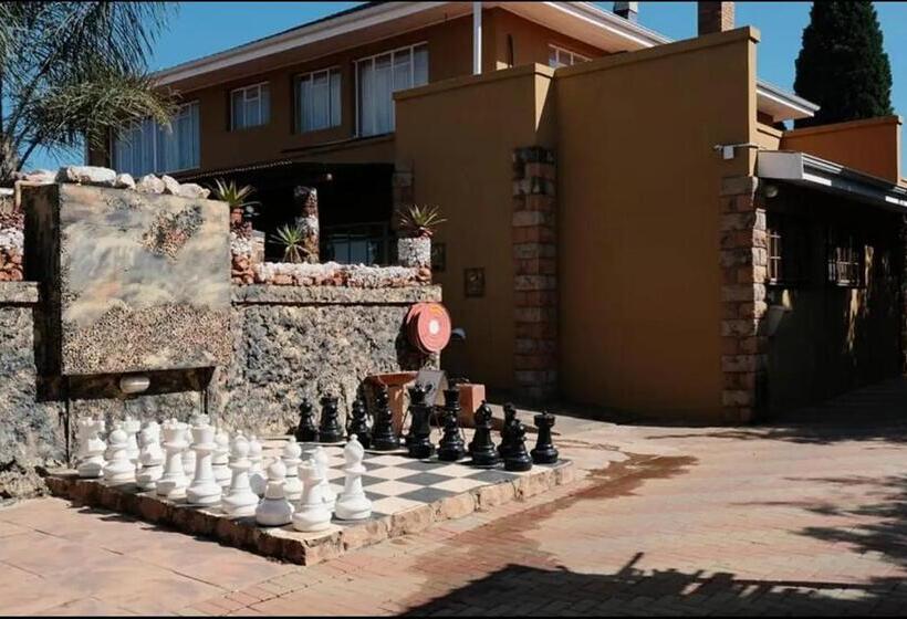 פנסיון Foundation Stones Lodge Potch
