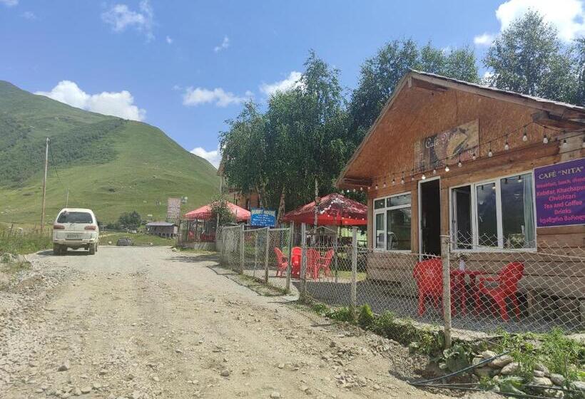 پانسیون Guest House Cafe Nita