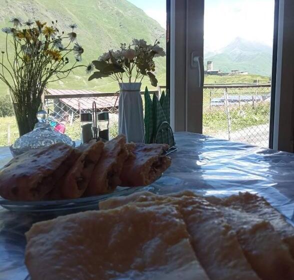 پانسیون Guest House Cafe Nita