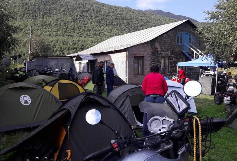 پانسیون Guest House Cafe Nita