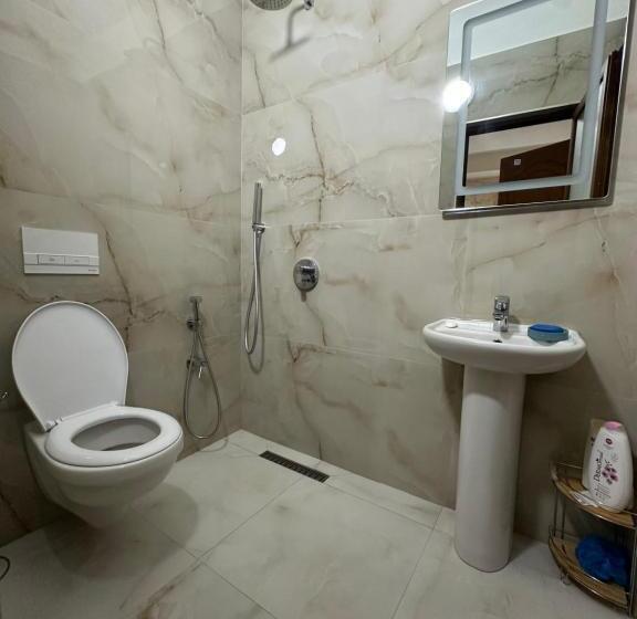 بنسيون Guni Inn