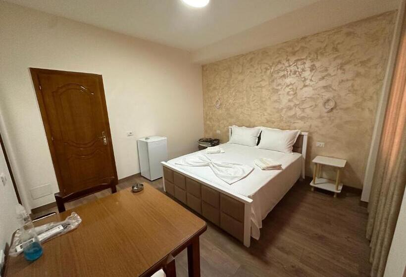 بنسيون Guni Inn