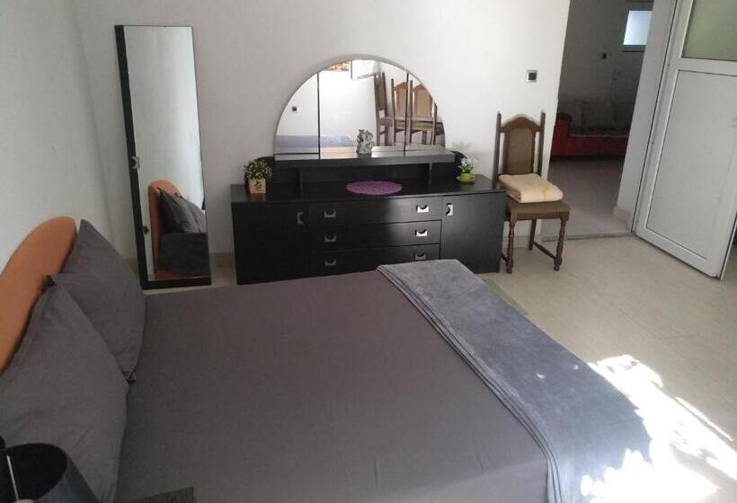 پانسیون House šadrvan