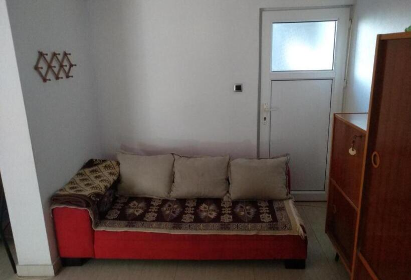 پانسیون House šadrvan