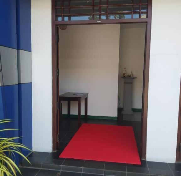 פנסיון Kelani Vip Rest