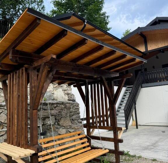 بنسيون La Ilie La Spălătorie