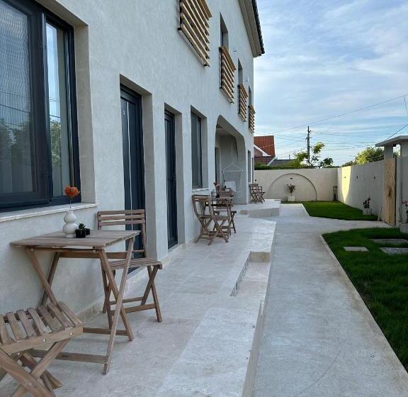 פנסיון Muse 2mai