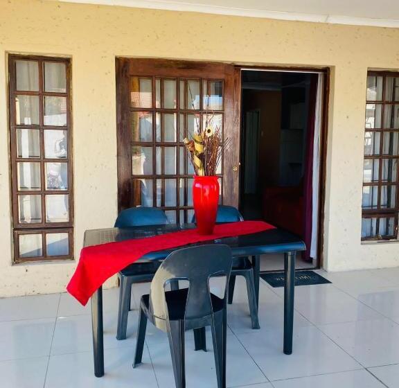 פנסיון Nteto Guesthouse