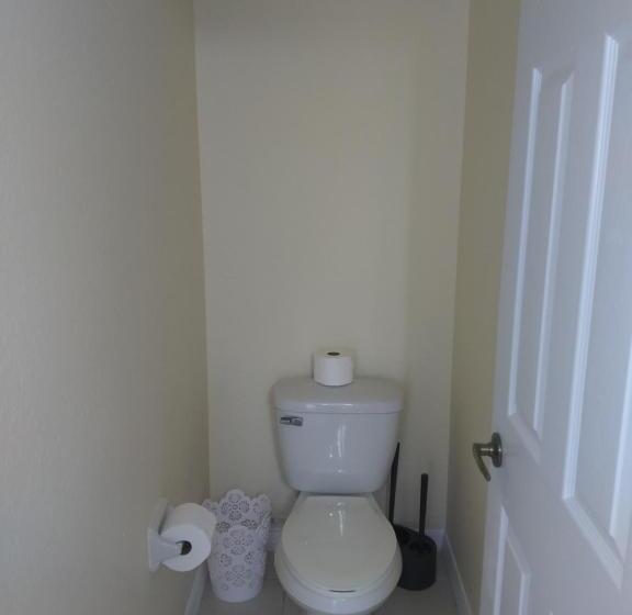 پانسیون Posh Guest Suite With Pool