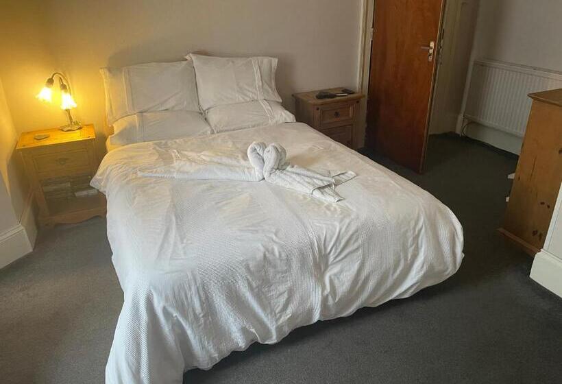 پانسیون Queens House