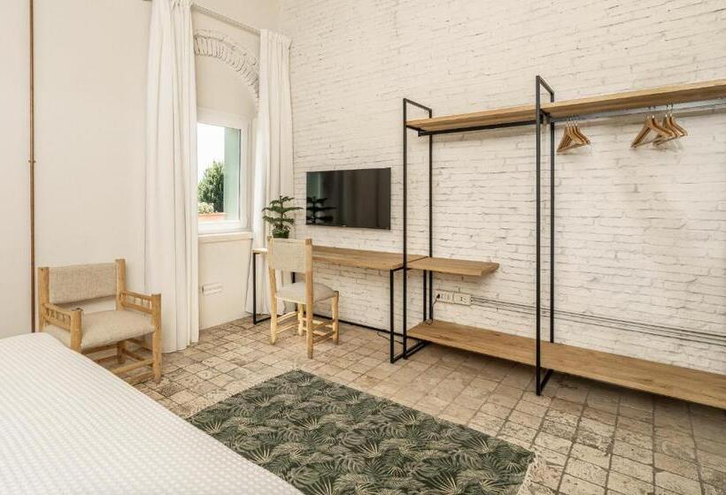 بنسيون Scarlea Rooms