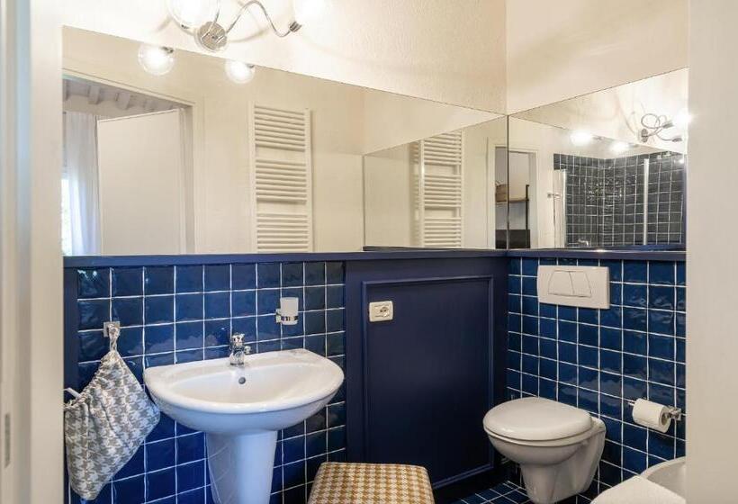 بنسيون Scarlea Rooms