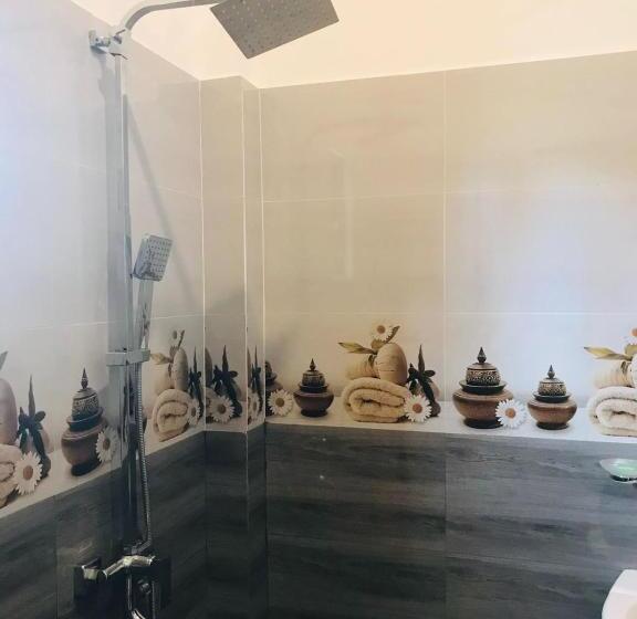 Пансион Sri White Villa Airport Boutique