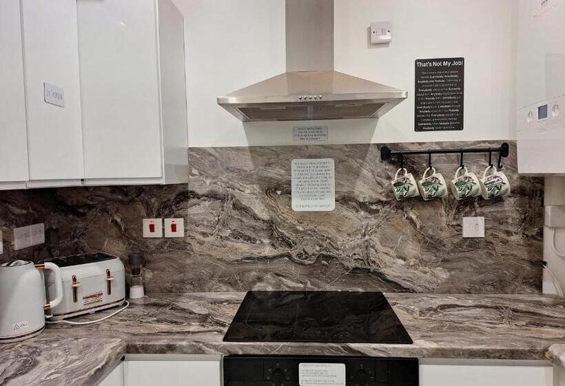 Пансион Sunny Waves