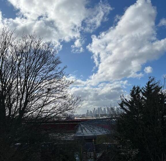 膳宿费 Superb Guest House Close To London 02